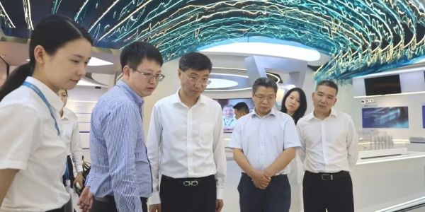 中國(guó)銀行湖南省分行黨委書記一行到訪宏工科技