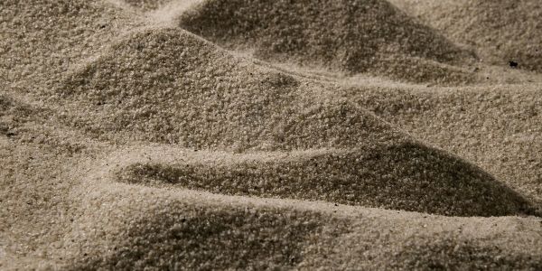 深度分析粉體粒度直徑對(duì)氣力輸送系統(tǒng)性能的影響